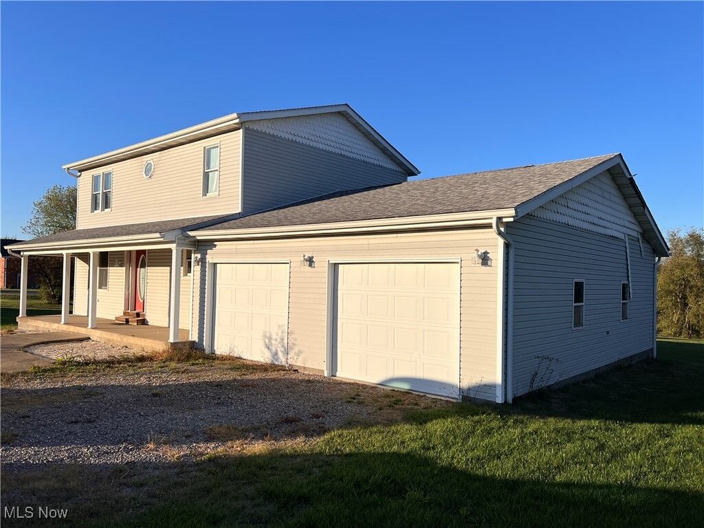 Property Photo:  46690 Winston Drive  OH 43920 