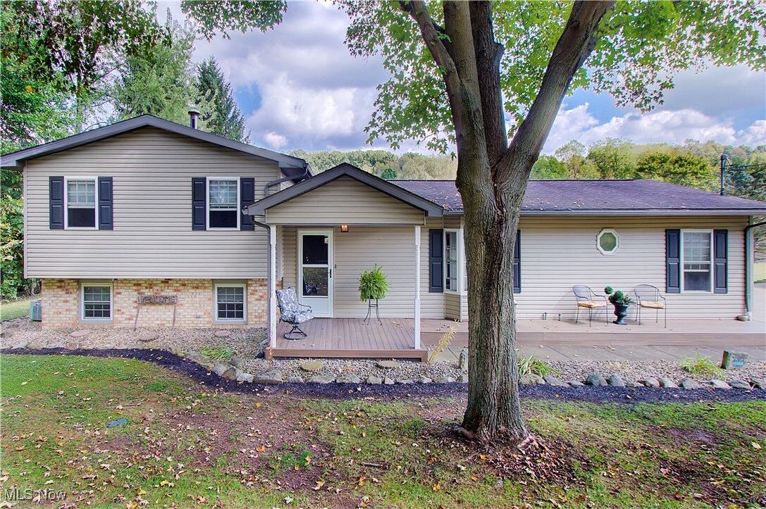 Property Photo:  14015 Stimmel Street NE  OH 44669 