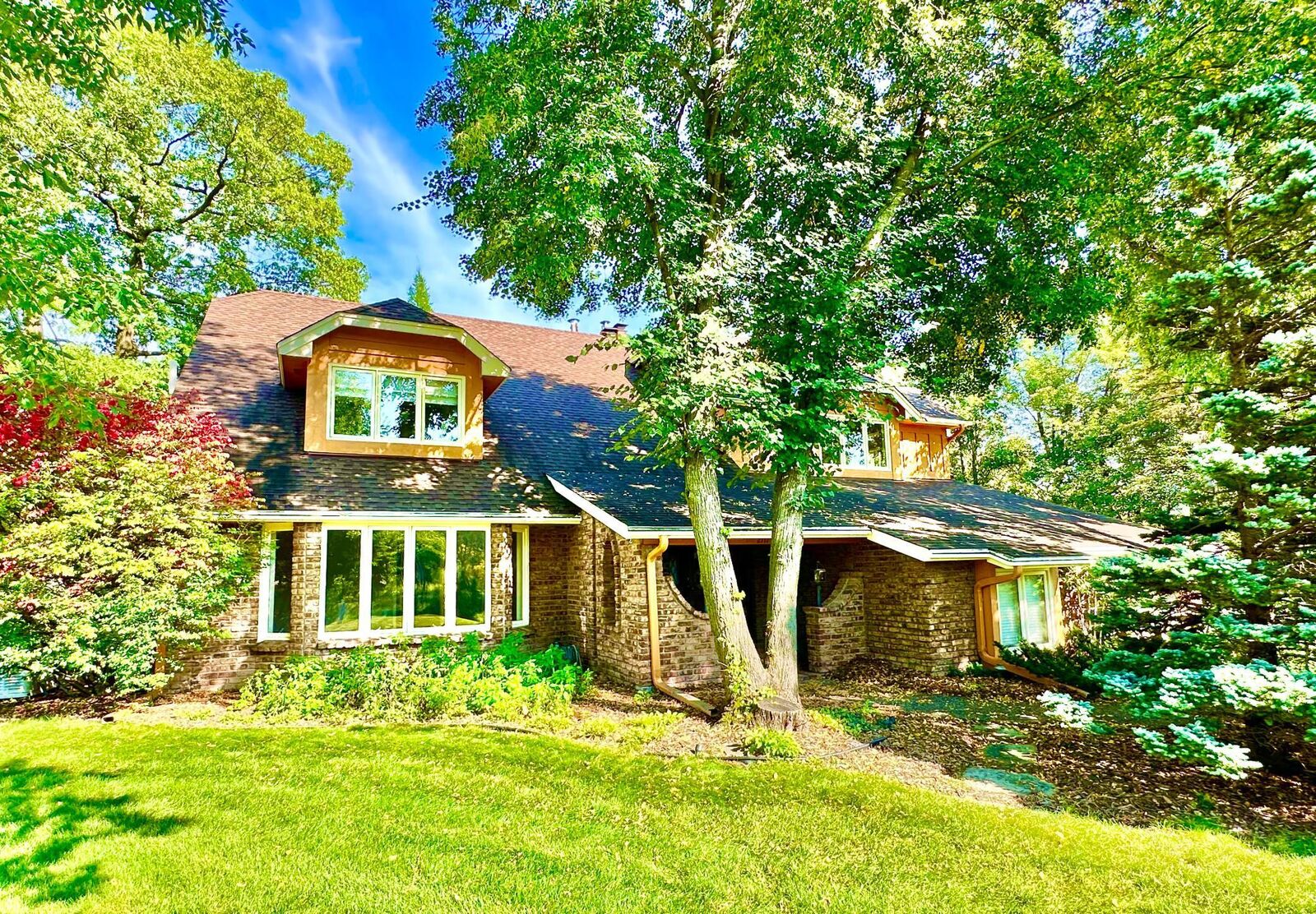 Property Photo: 2717 Hidden Creek Lane MN 55391