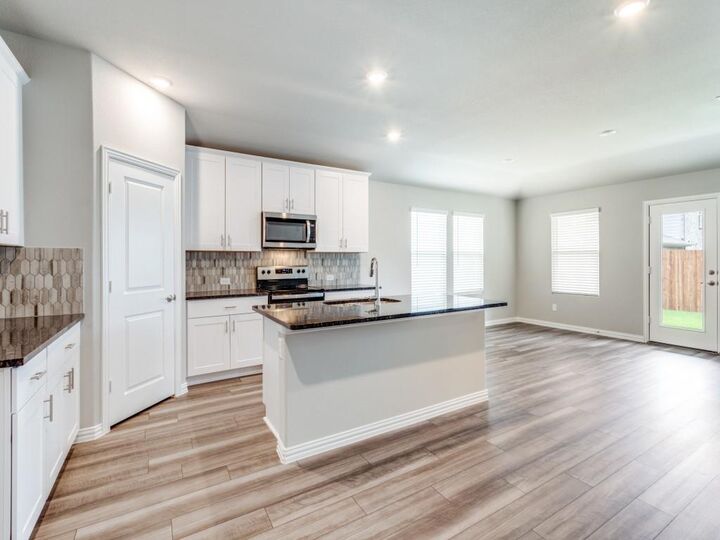 Property Photo: 1601 Cobblestone Road TX 75454