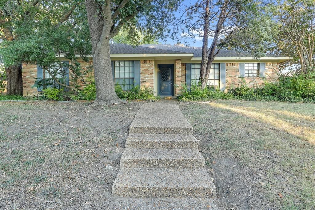 Property Photo:  5008 Hatherly Drive  TX 75023 