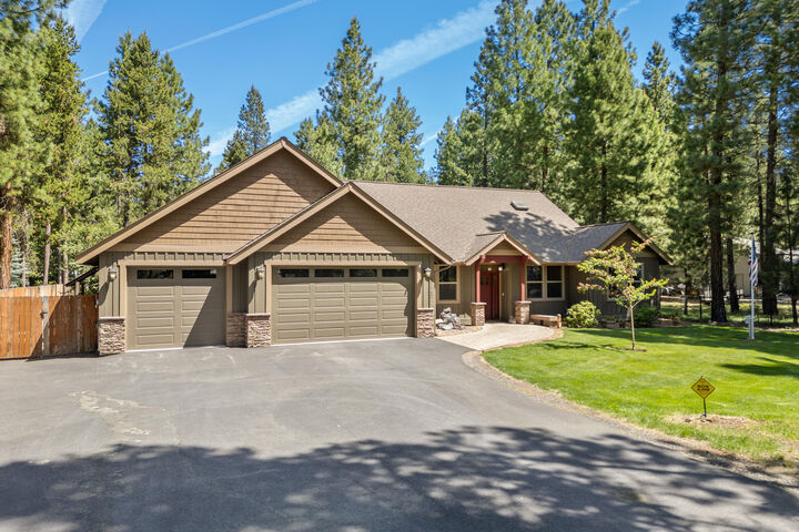 17142 Norwalk Road  Bend OR 97707 photo