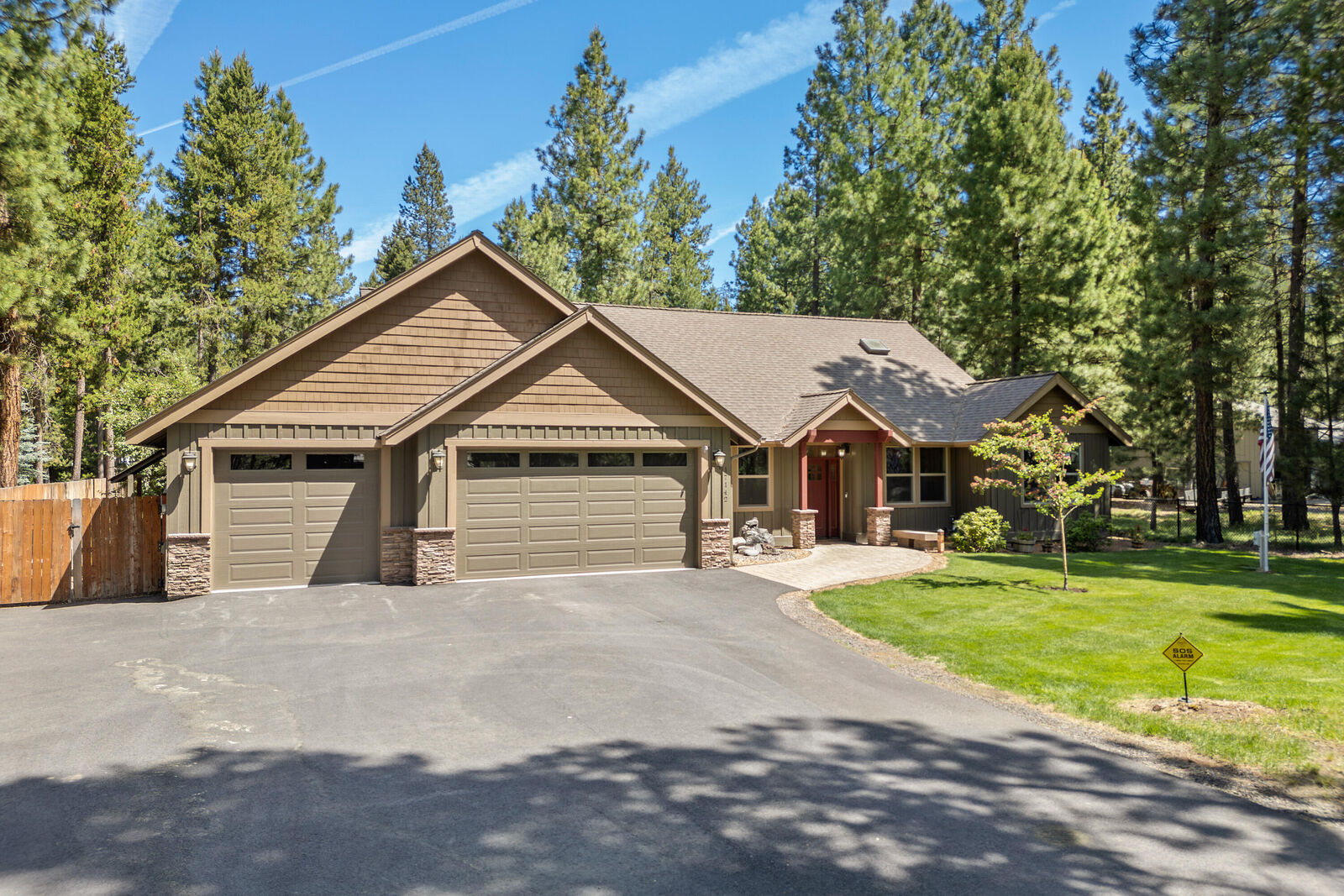 Property Photo: 17142 Norwalk Road OR 97707