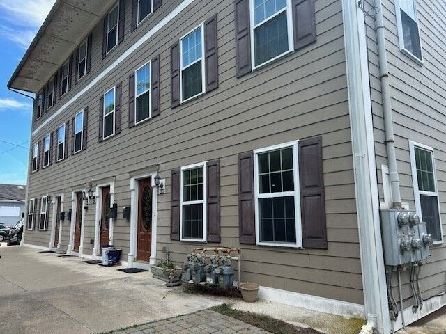Property Photo:  982 Plainfield St 4  RI 02919 