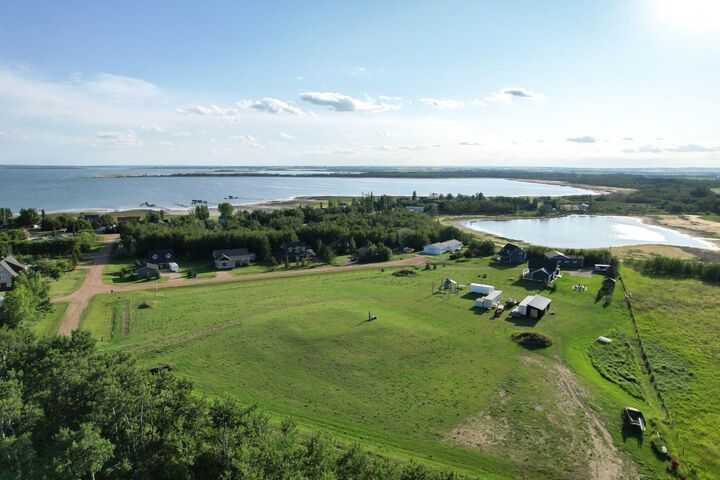 Property Photo:  SW-18-41-20-W4 Range Road 210  AB T0B 0H0 