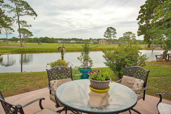 Property Photo:  4036 Longwood Cir  FL 32563 