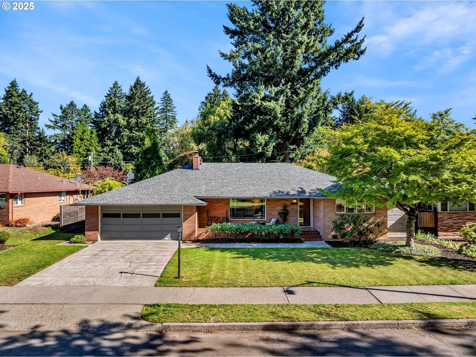 Property Photo: 1130 NE 108th Ave OR 97220