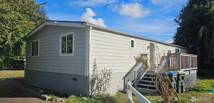 Property Photo:  2094  Rice Road  WA 98532