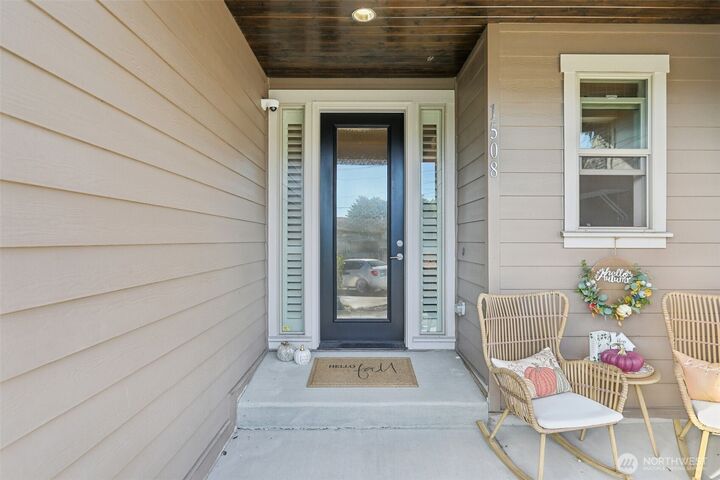 Property Photo: 1508 S 223rd Street WA 98198