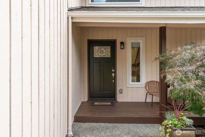 Property Photo: 6315 142nd Avenue SE WA 98006