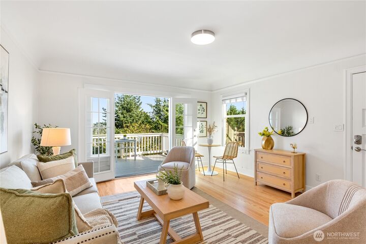 Property Photo:  3028  26th Avenue W  WA 98199 