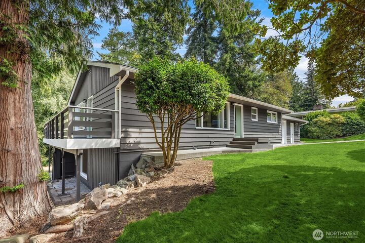 Property Photo: 4521 Crescent Avenue WA 98203