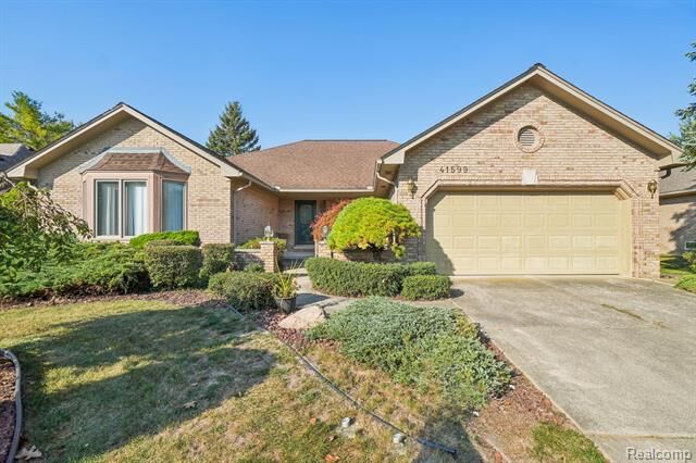 41599 Red Oak Drive  Sterling Heights MI 48314 photo