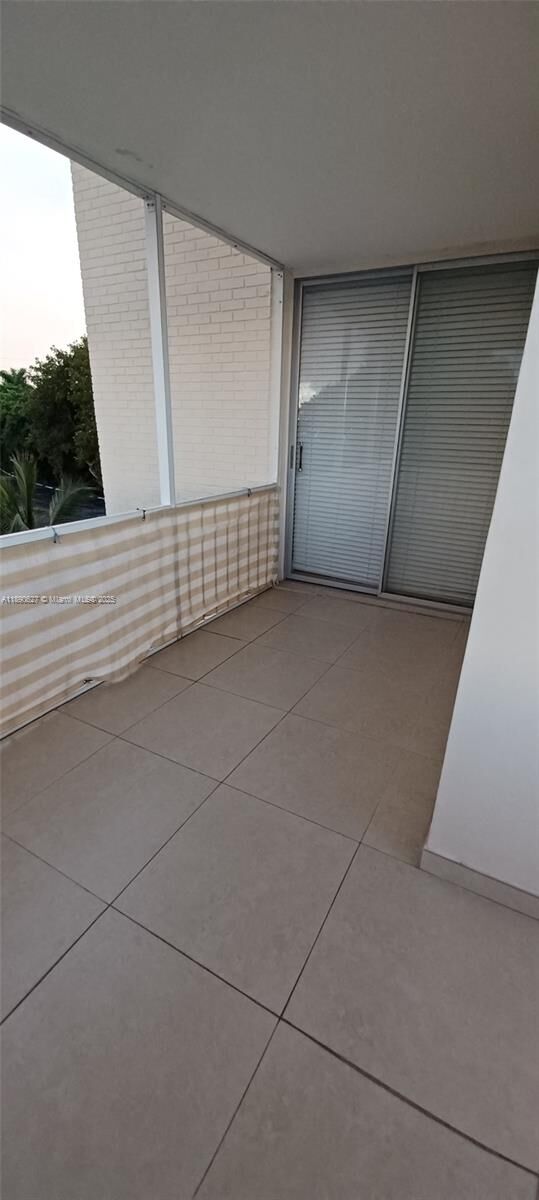 Property Photo: 2910 Point East Dr M314 FL 33160