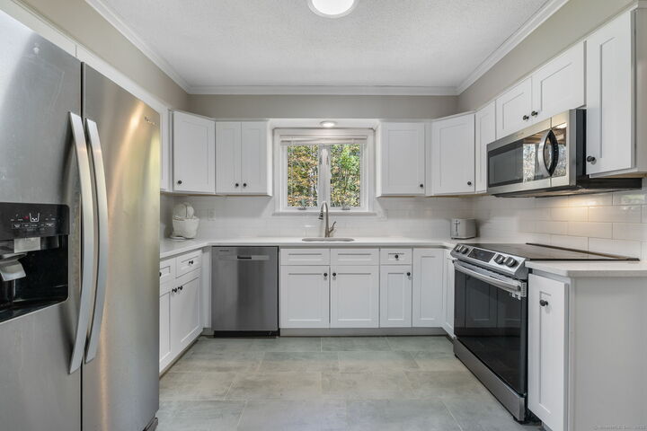 Property Photo:  28 Daleville Road  CT 06268