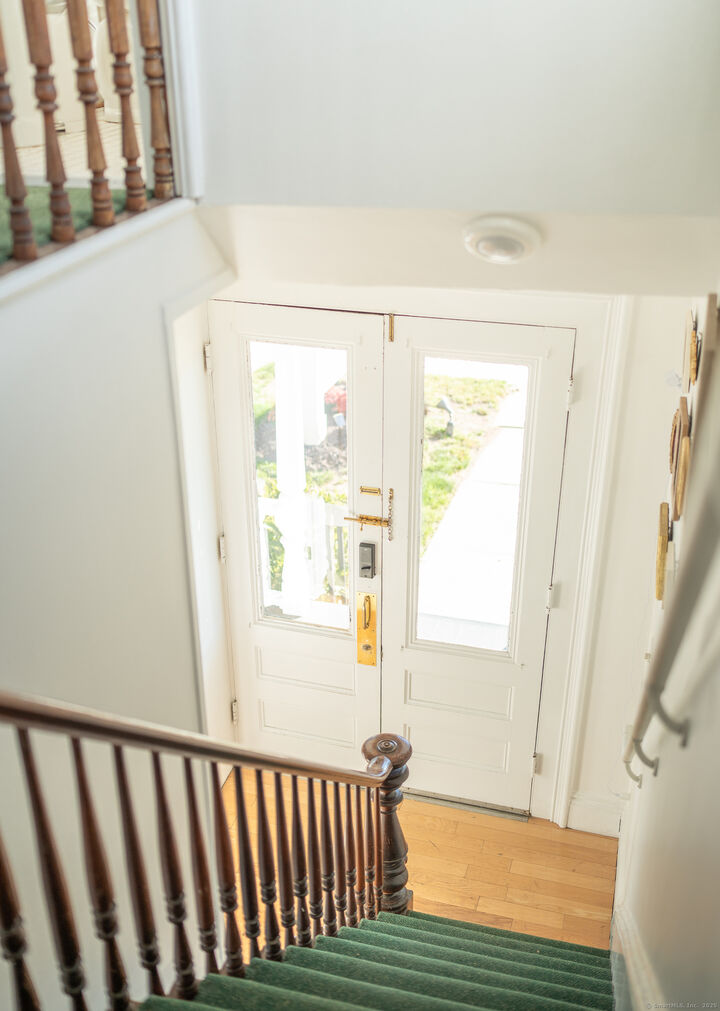 Property Photo:  2239 Main Street 2nd Floor  CT 06033