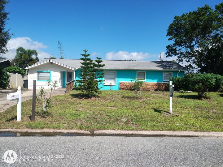 Property Photo:  1600 Thomas Street  FL 32780 