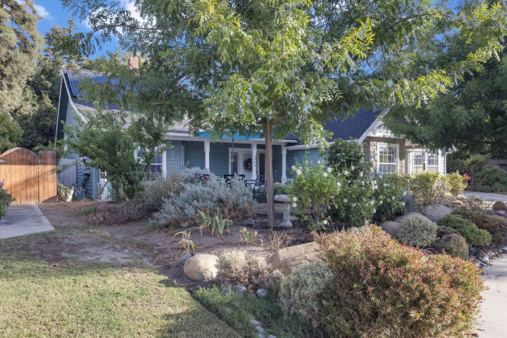 Property Photo: 3900 W Allen Court CA 93291