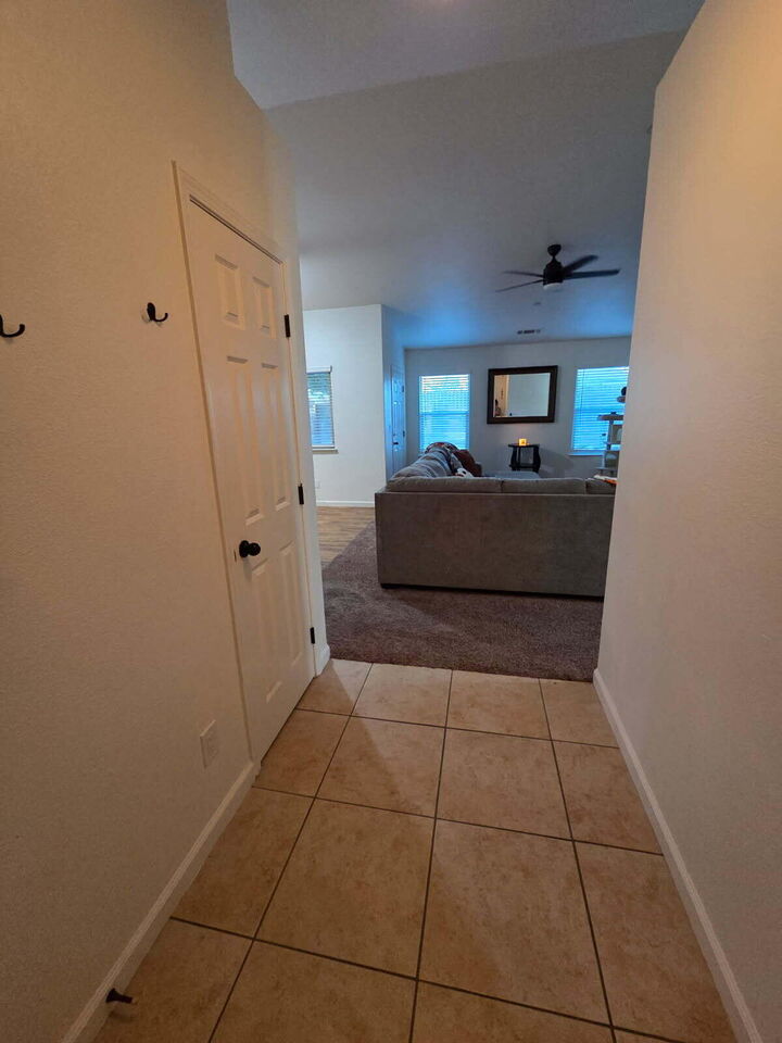 Property Photo:  1146 E Buena Vista Avenue  CA 93292 