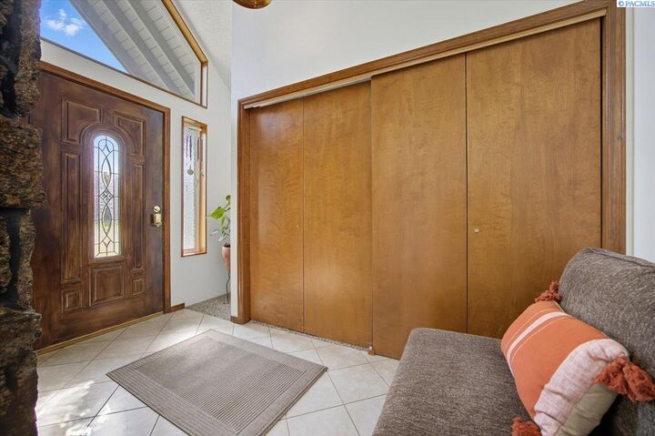 Property Photo: 1948 Cypress Pl. WA 99354