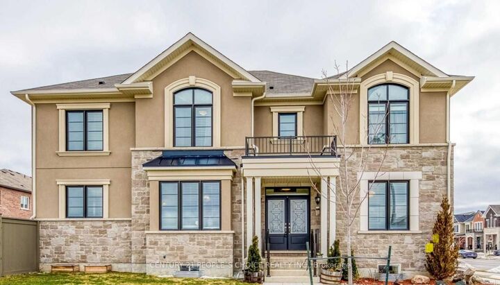 Property Photo:  744 Kennedy Circle W  ON L9E 1R9