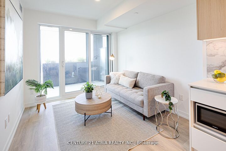 Property Photo: 1100 Sheppard Avenue W 822 ON M3K 0E4