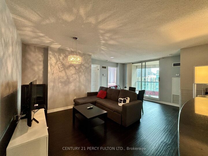 Property Photo: 7 Lorraine Drive 2003 ON M2N 7H2