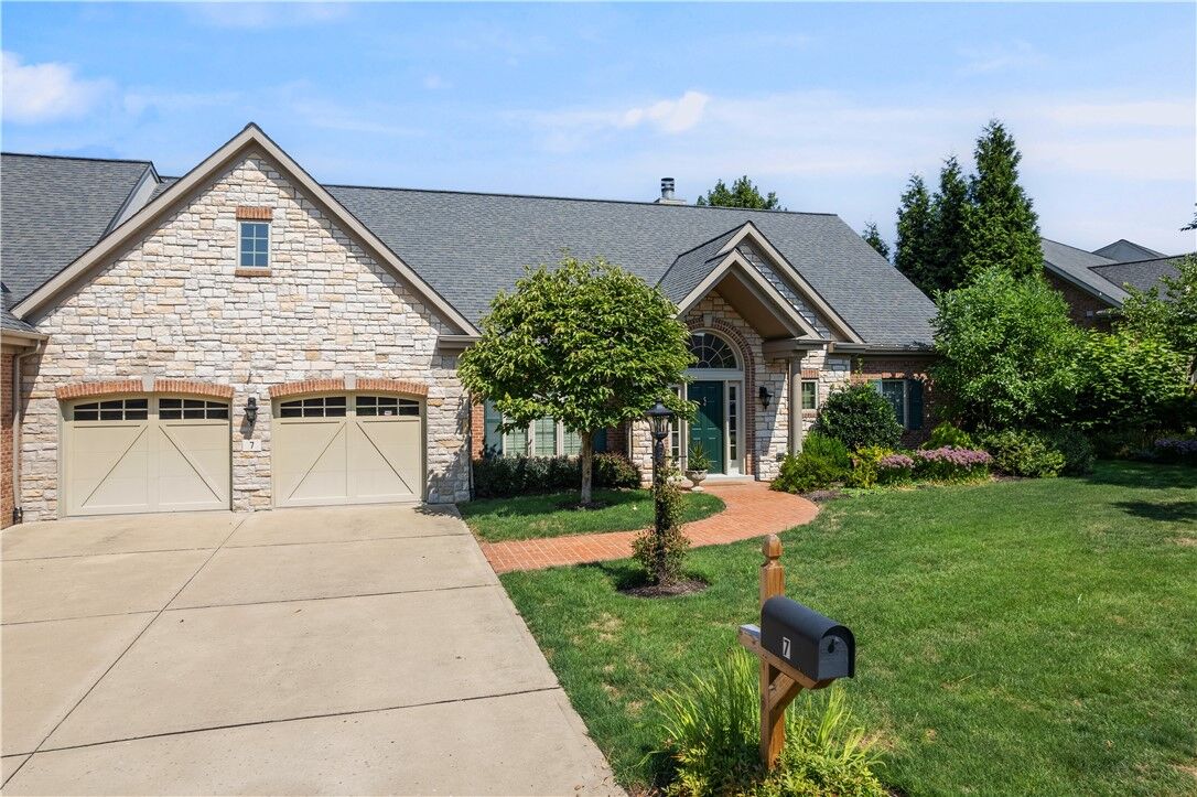 Property Photo:  7 Overlook Drive  PA 15238 