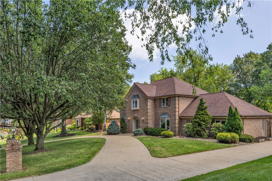 Property Photo:  115 Lexington Drive  PA 15317 