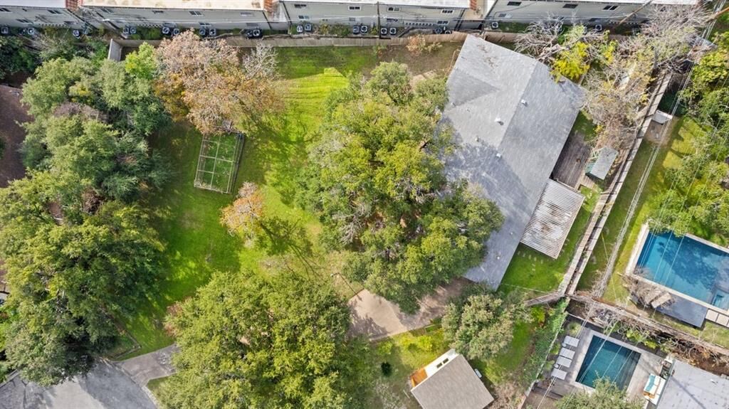 Property Photo: 601 Sandringham Circle TX 78704