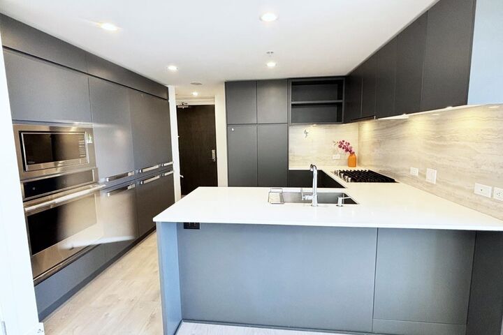 Property Photo: 450 Westview Street 1707 BC V3K 6C3