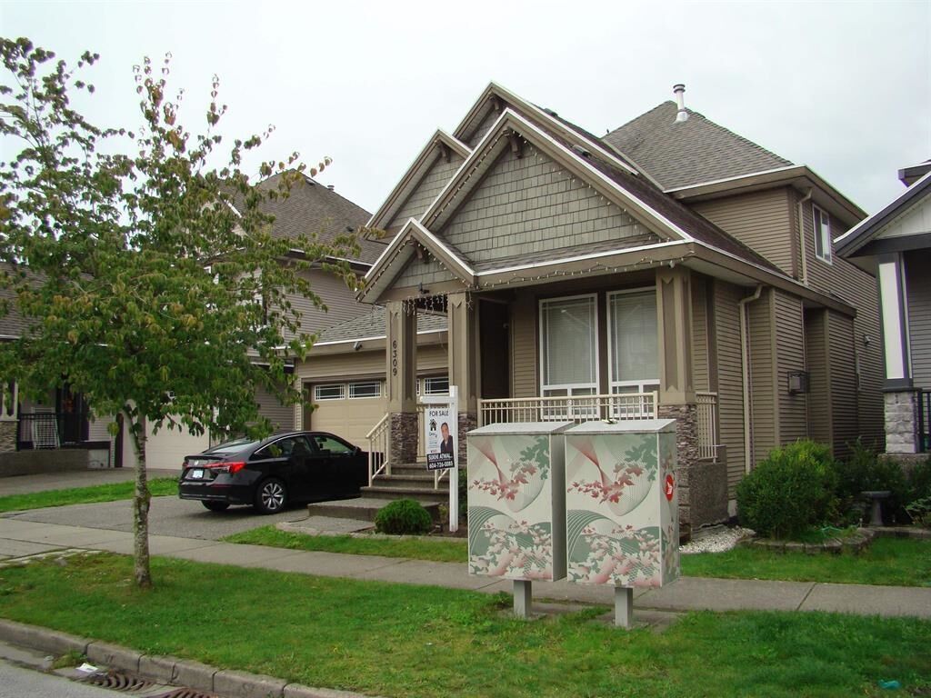 Photo de la propriété: 6309 167B Street BC V3S 1X3