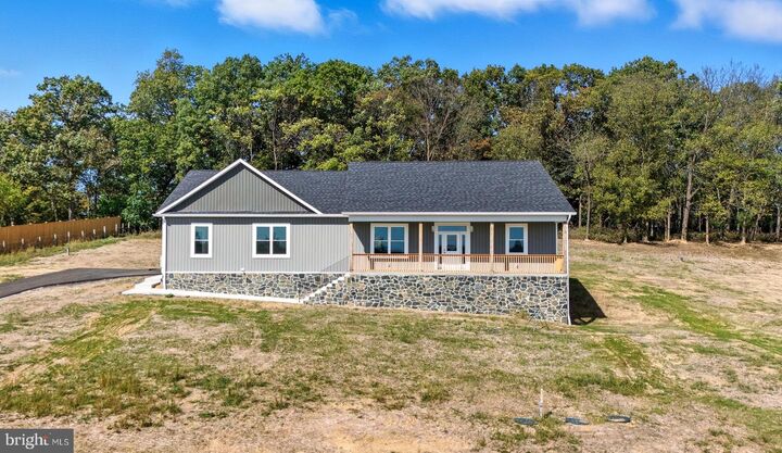 607 Slonaker Lane  Martinsburg WV 25405 photo
