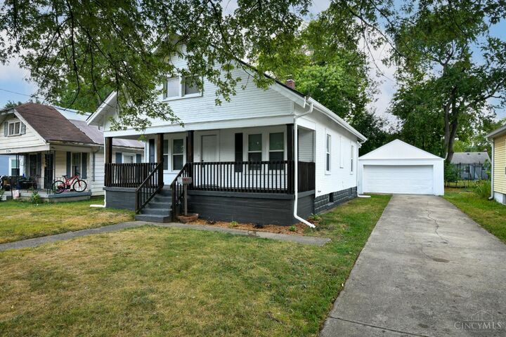 Property Photo:  2120 Fernwood Street  OH 45044 