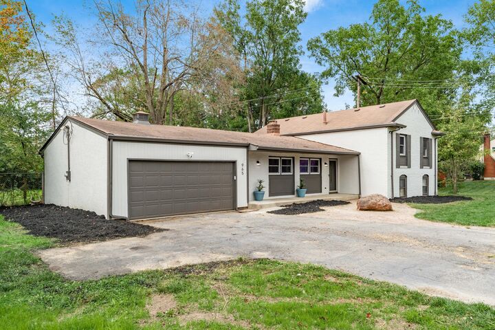 Property Photo: 965 McNaughten Road OH 43213