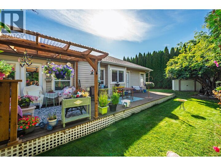 Property Photo: 405 Cougar Road BC V2V 6V1