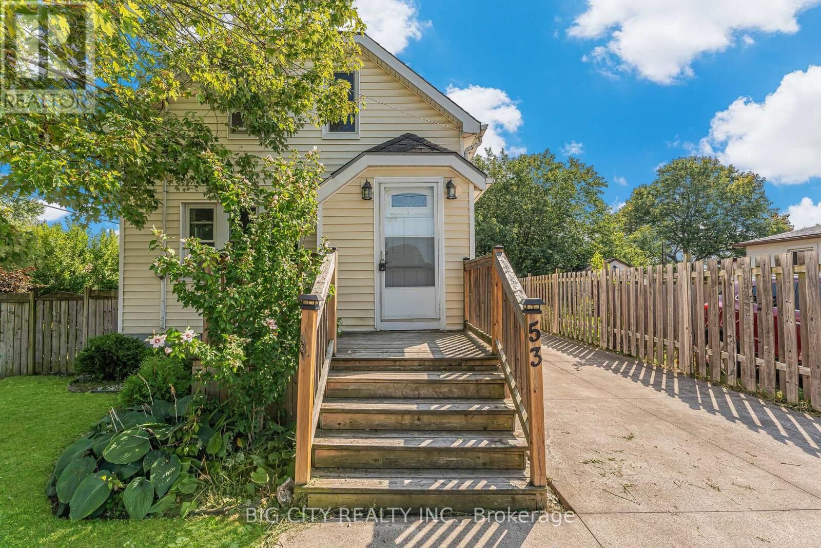 Photo de la propriété: 53 Cady Street ON L3B 4B7