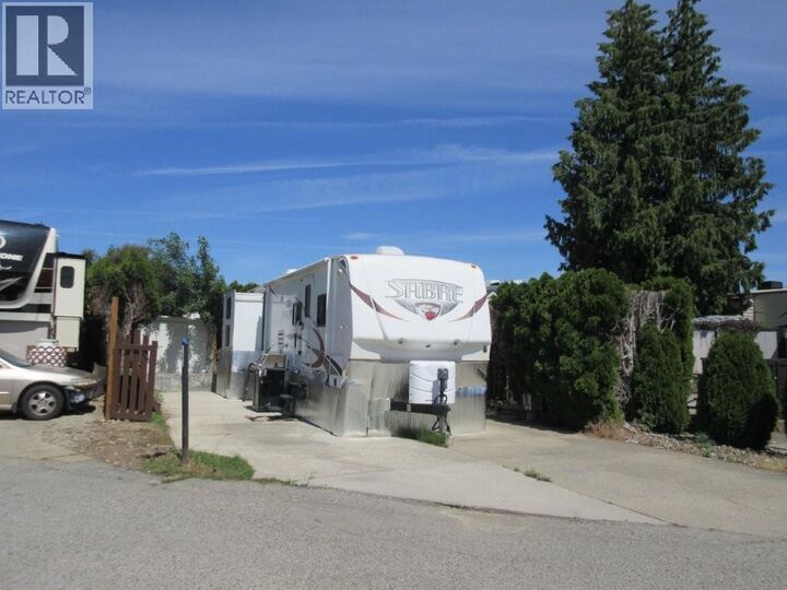 Property Photo:  415 Commonwealth Road 122  BC V4V 1P4 