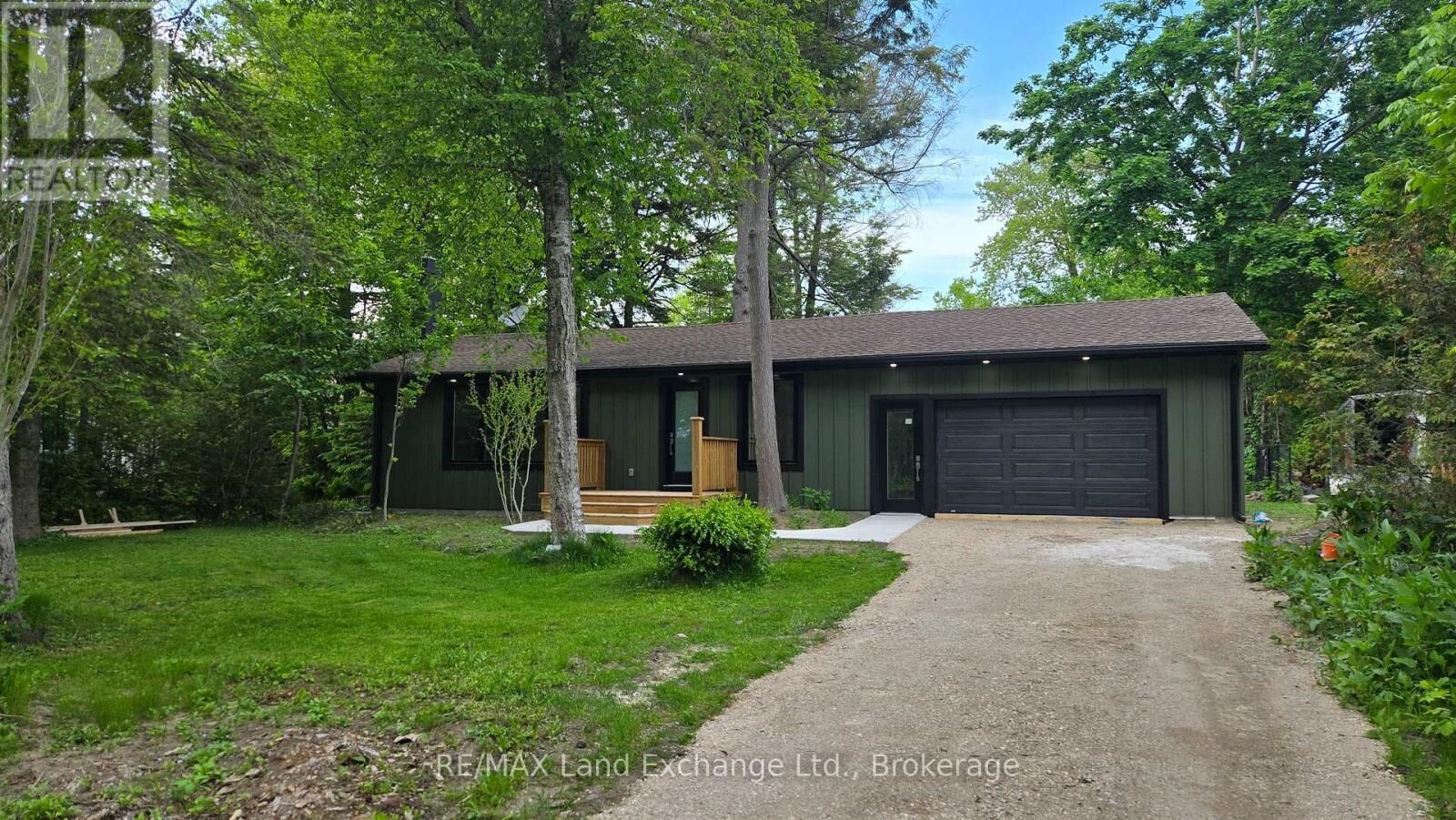 Property Photo: 325 Ojibwa Trail ON N0G 2R0
