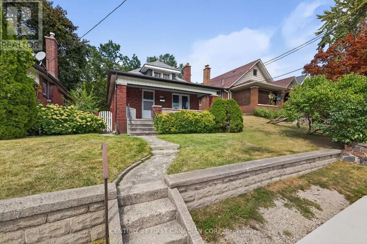 Property Photo: 1230 Dundas Street ON N5W 3B2