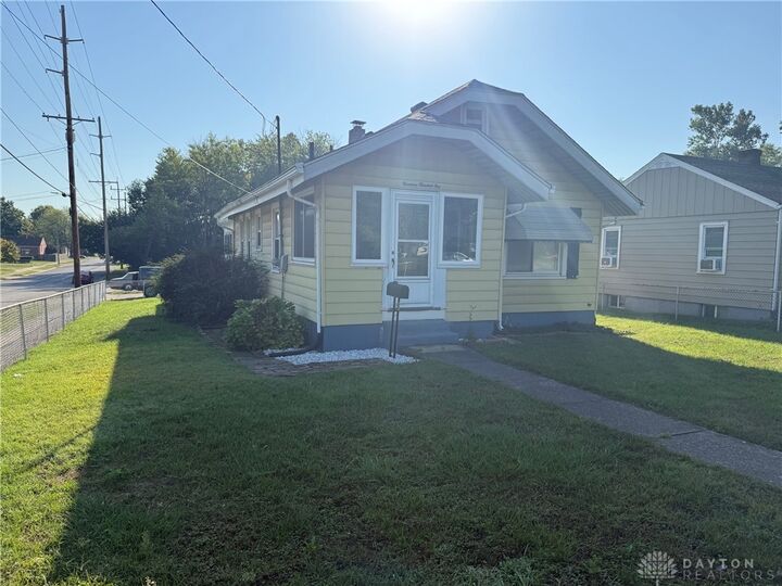 Property Photo:  1901 Brentwood Street  OH 45044 