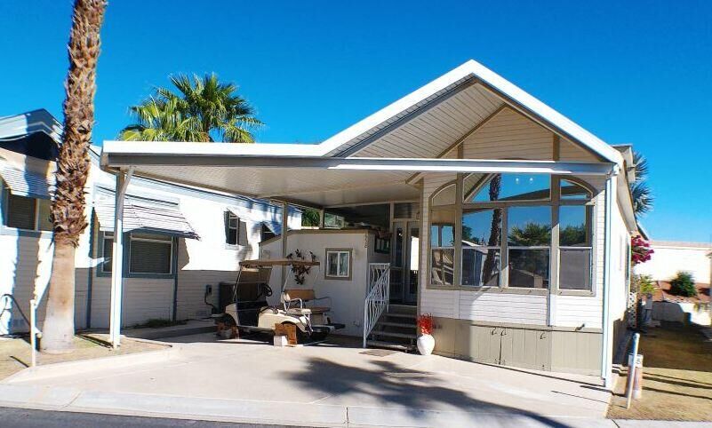 Property Photo: 84136 Ave 44, 658 CA 92203