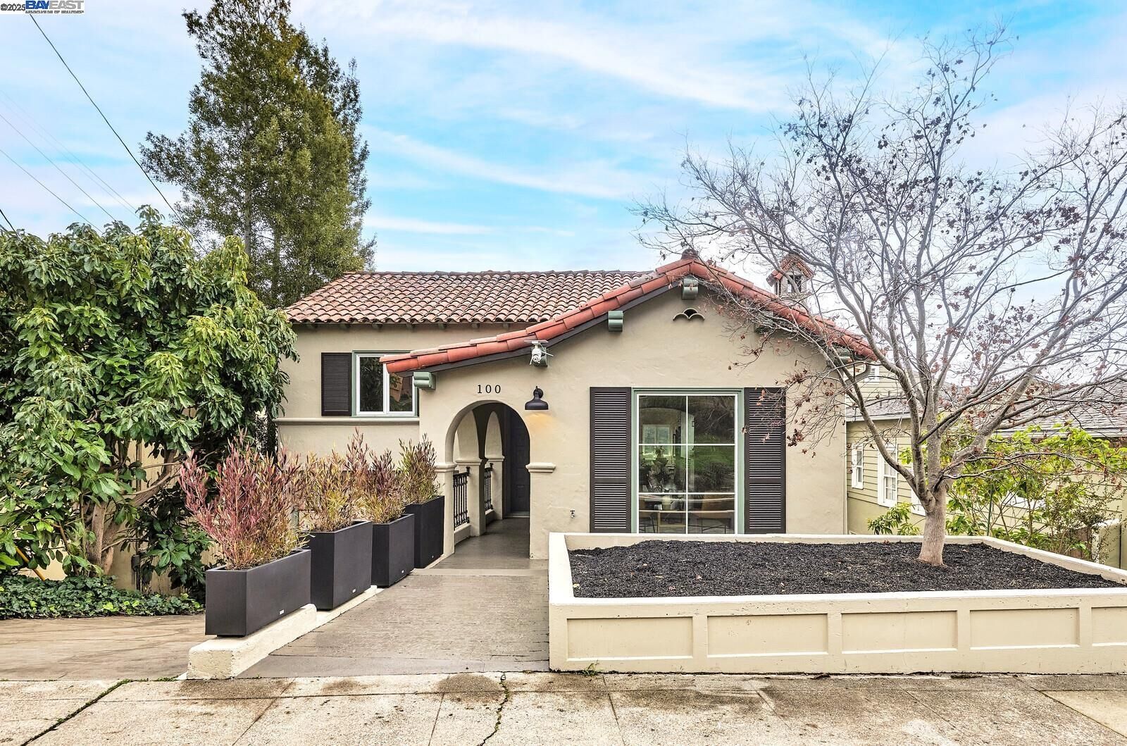 Property Photo: 100 Sonia St. CA 94618