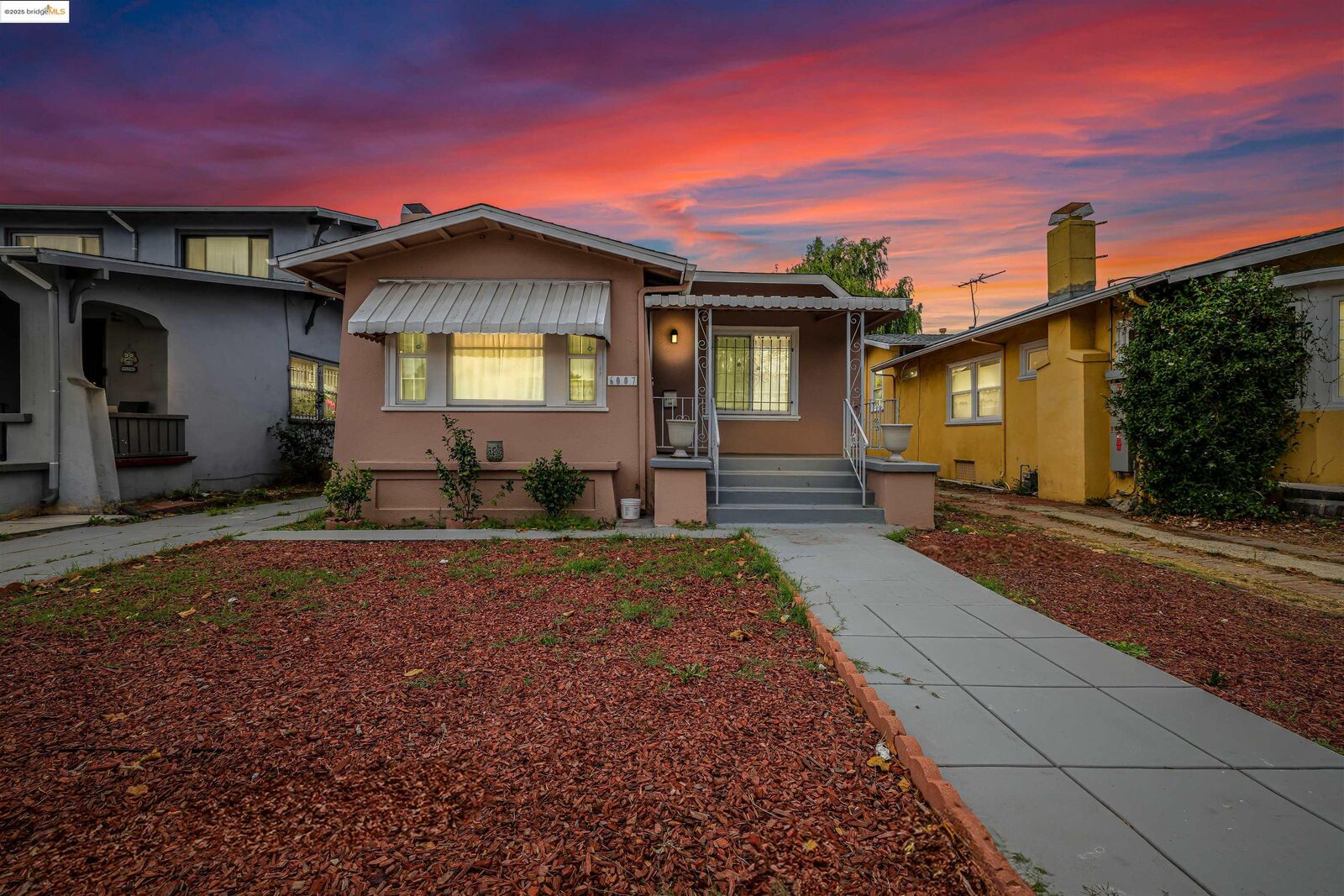 Property Photo:  6007 San Pablo Ave  CA 94608 