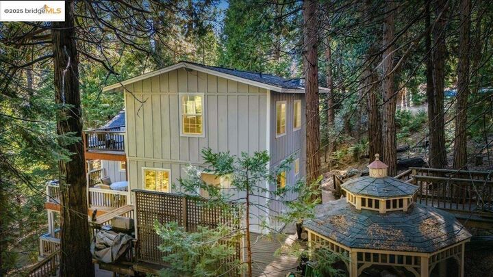 Property Photo: 29289 Kern Ct CA 95335