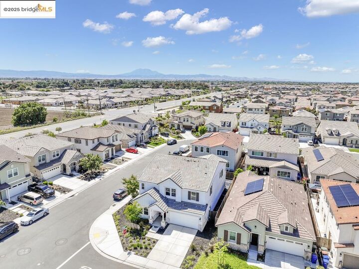 Property Photo:  761 Stickney Way  CA 94561 