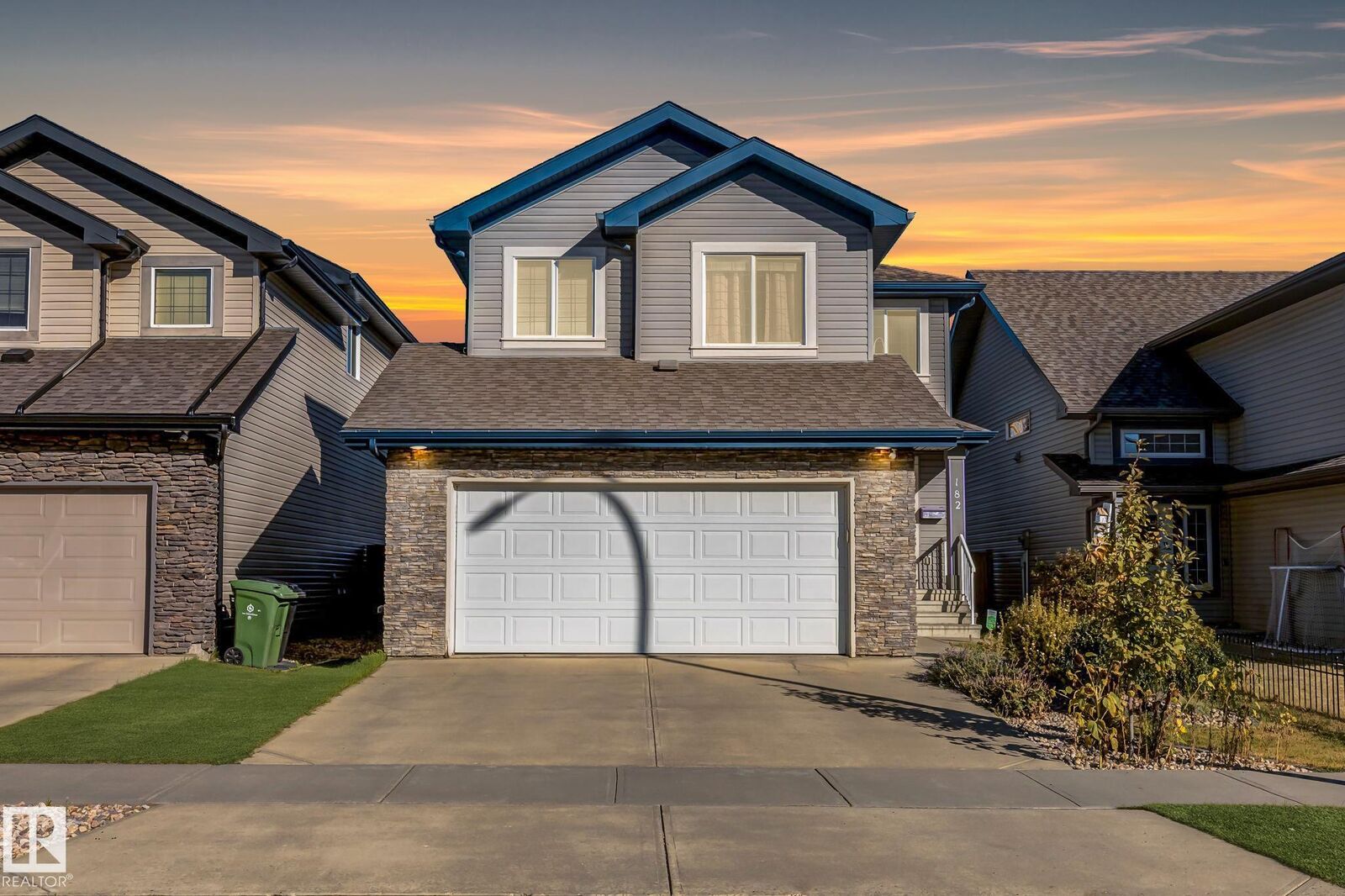 Property Photo: 182 Wellington Place AB T8L 0G4