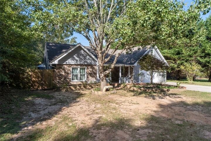 Property Photo: 672 Meadowbrook Drive GA 30680