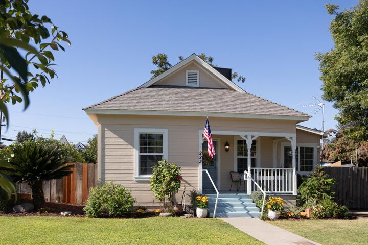 Property Photo: 223 N H Street CA 93618