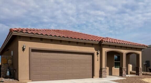 Property Photo: 912 Louisiana Downs Avenue TX 79932